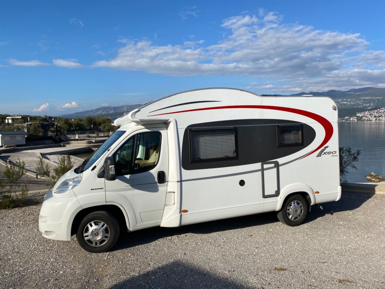 2f6803ef-1eda-47cc-b5d7-8c3e3e8d1113